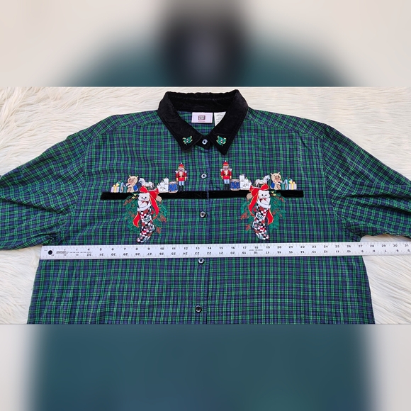 Vintage Faded Glory Women’s Shirt With Christmas Embroidery Size 22W/24W - Picture 7 of 9